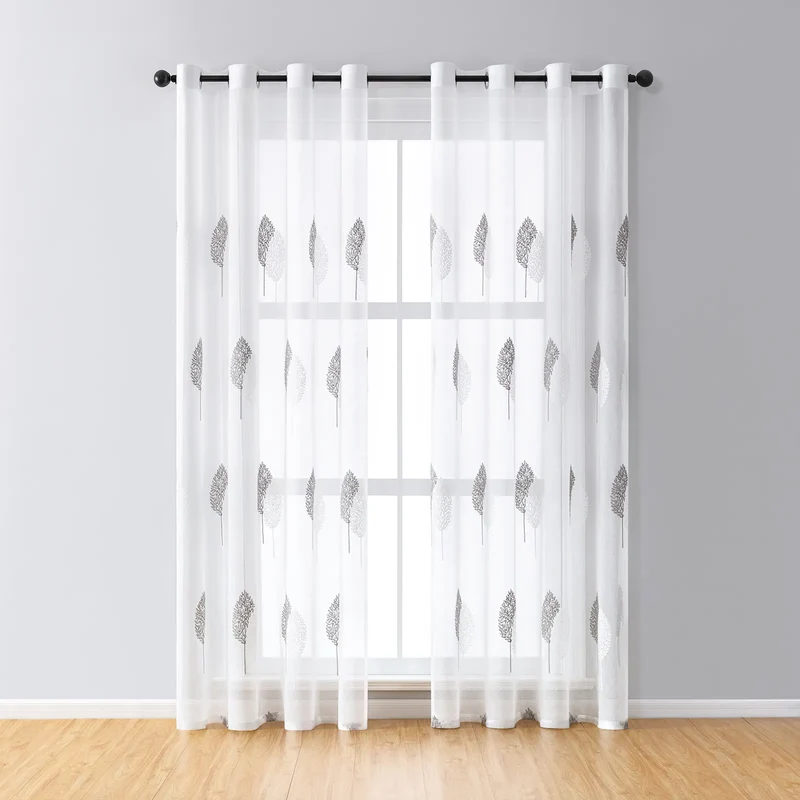 Transparente Gardine mit Stickerei – Blätterdesign, 2er Set, Ösen